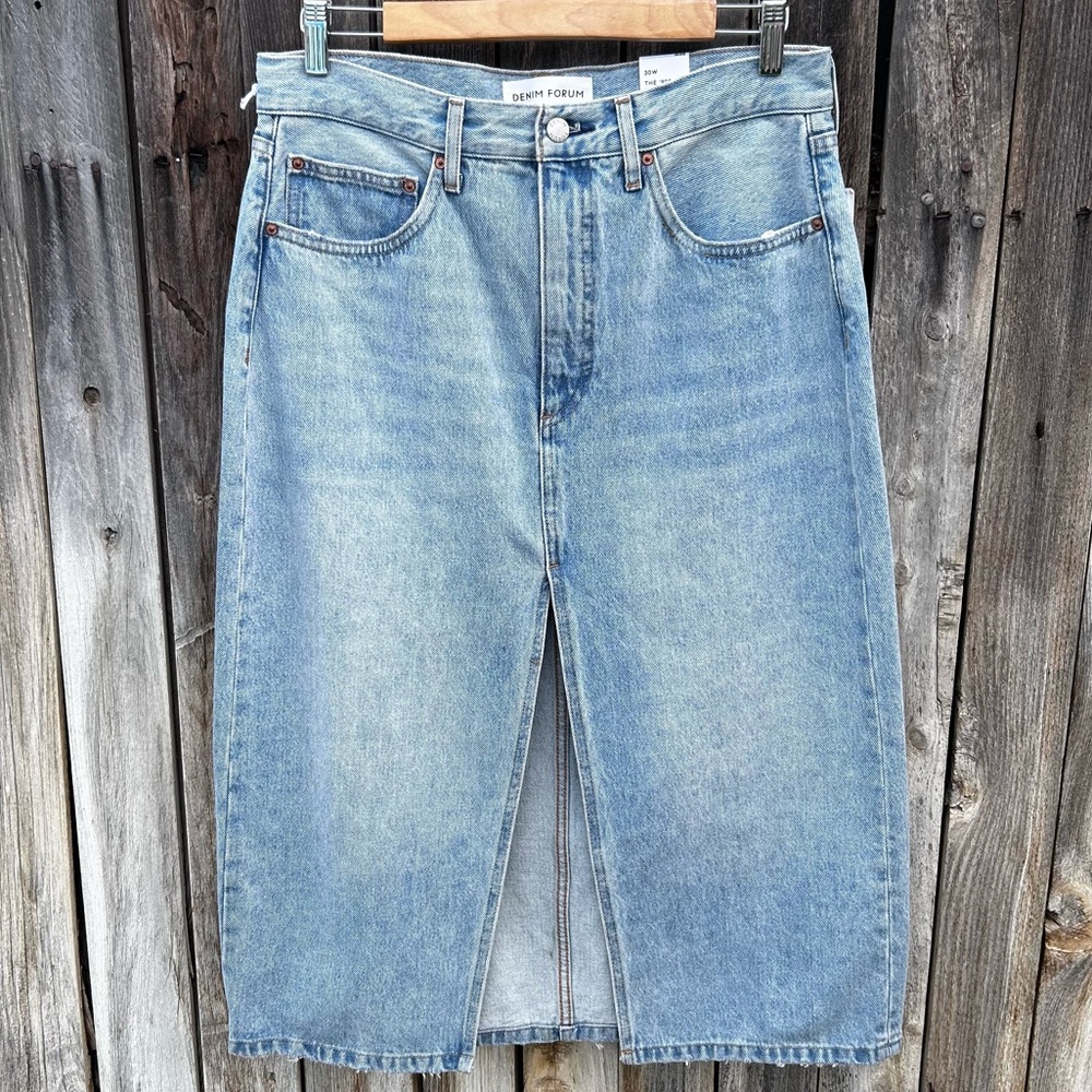 NWT Aritzia Denim Forum The 90’s Halle Denim Midi Skirt Blue Taboo 30W